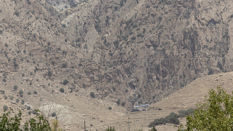 Terör örgütü PKK silah bıraktı: İşte tarihi görüntüler