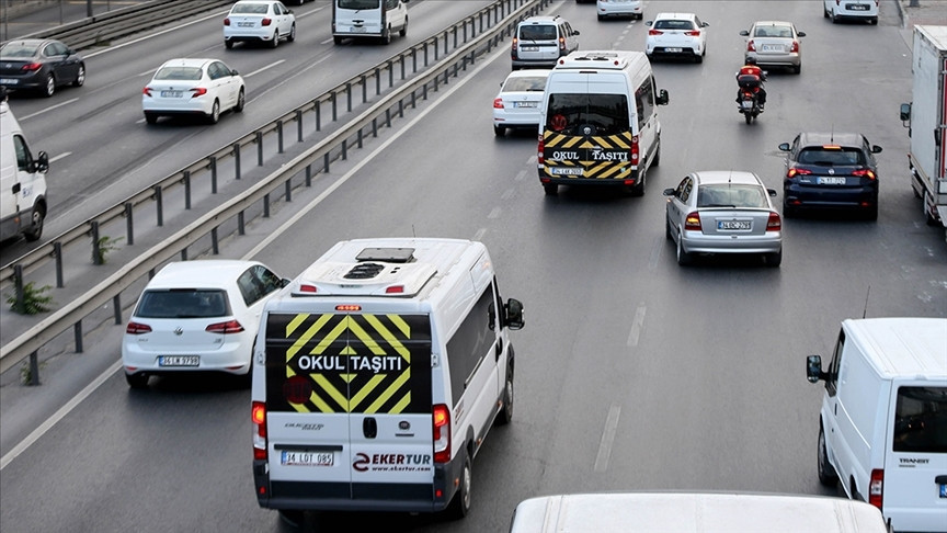 Erzurum Okul Servis Ücretleri 2026-2027! Yakın ve Uzak Mesafe Okul Servis Ücretleri 1 KM'den 25 KM'ye Güncel Fiyat Listesi