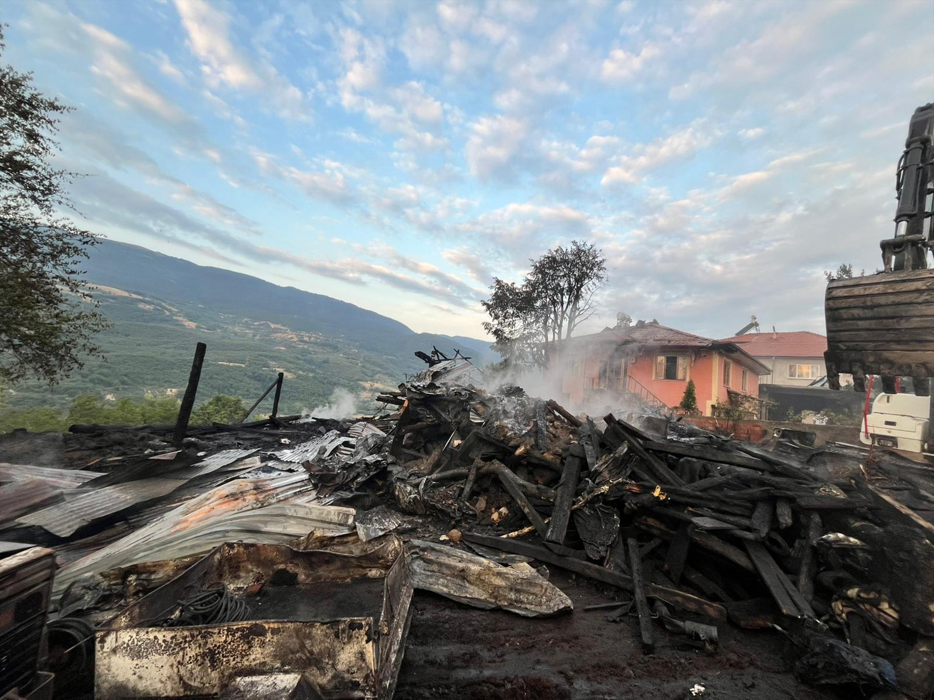 Boluda bir köy gece yarısı dehşeti yaşadı Boluda bir köy gece yarısı dehşeti yaşadı