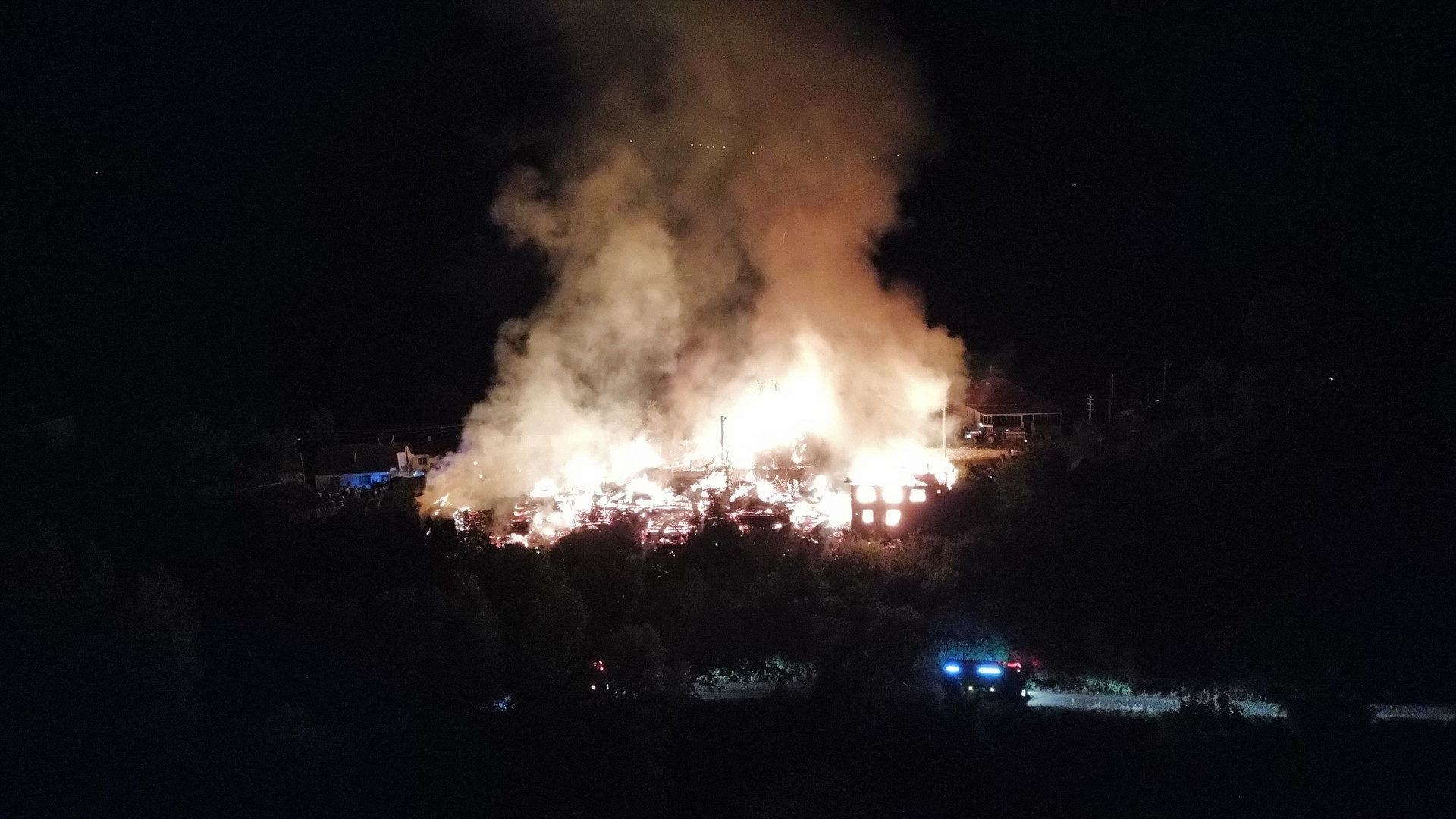Boluda bir köy gece yarısı dehşeti yaşadı Boluda bir köy gece yarısı dehşeti yaşadı