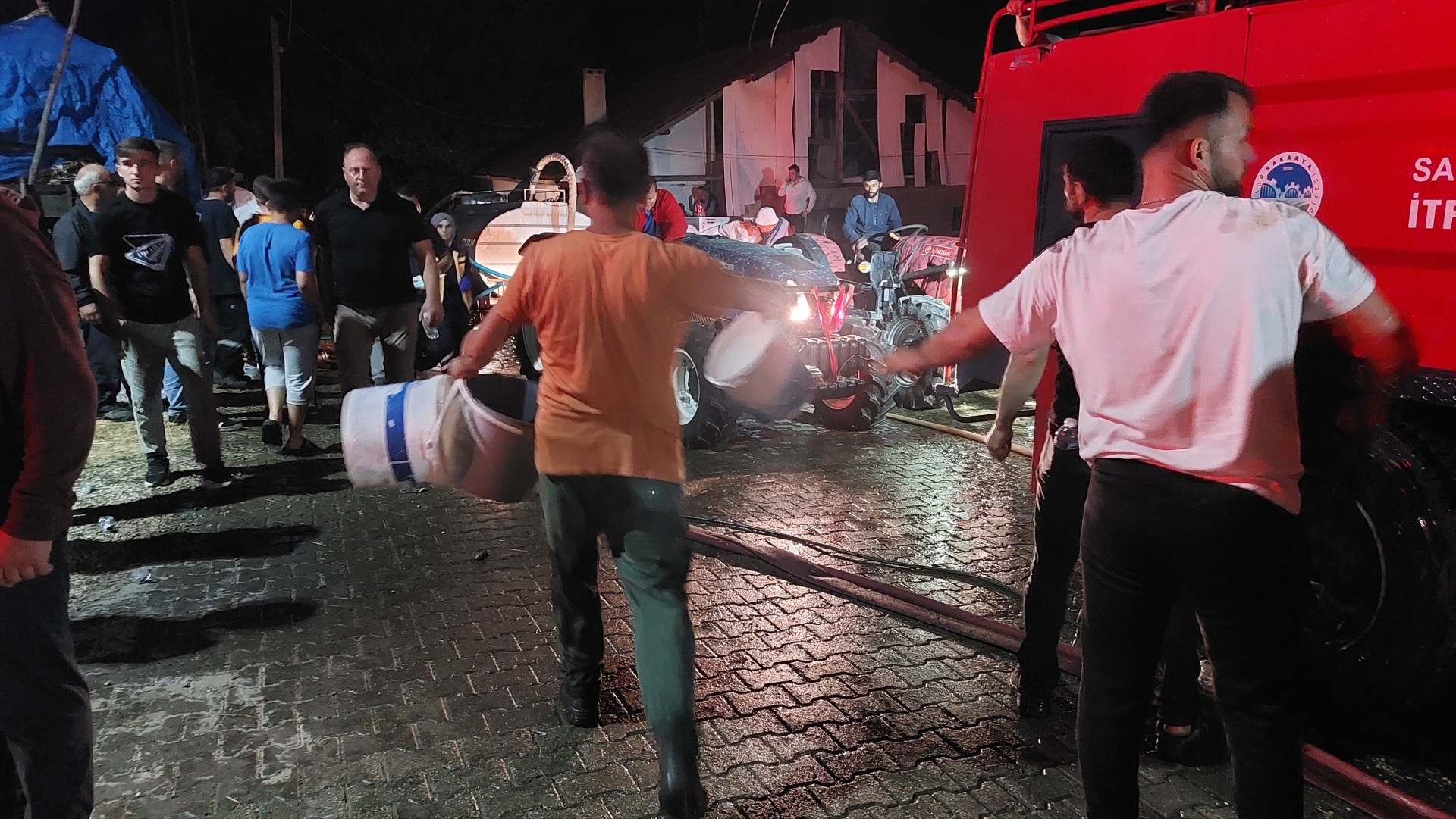 Boluda bir köy gece yarısı dehşeti yaşadı Boluda bir köy gece yarısı dehşeti yaşadı