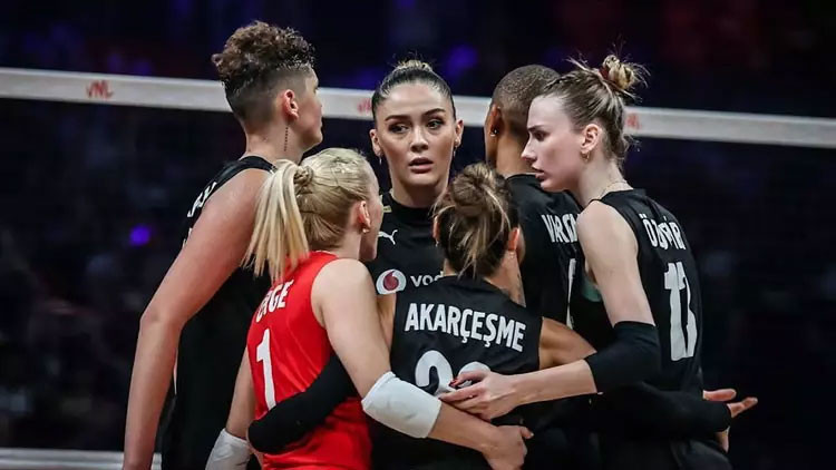 TÜRKİYE JAPONYA VOLEYBOL ÇEYREK FİNAL MAÇI CANLI İZLE