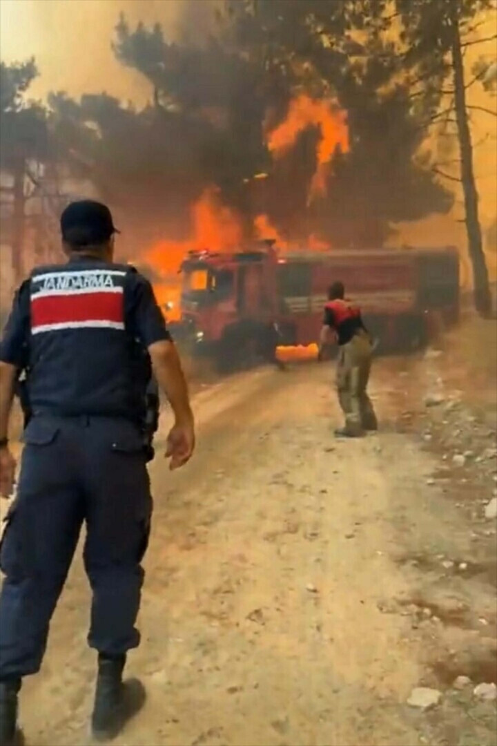 Çanakkalede alevlerle mücadele