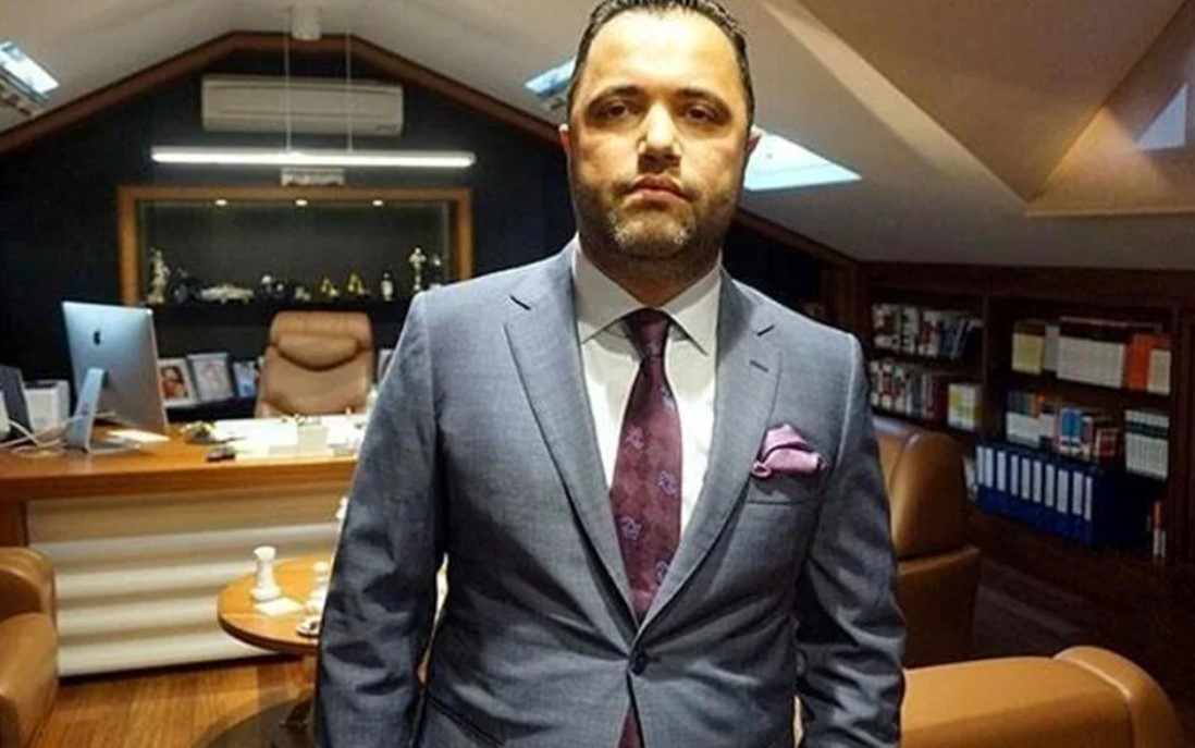 Rezan Epözdemir kimdir, nereli, kaç yaşında, neden gözaltına alındı Rezan Epözdemir kariyeri ve biyografisi Rezan Epözdemir kimdir, nereli, kaç yaşında, neden gözaltına alındı Rezan Epözdemir kariyeri ve biyografisi