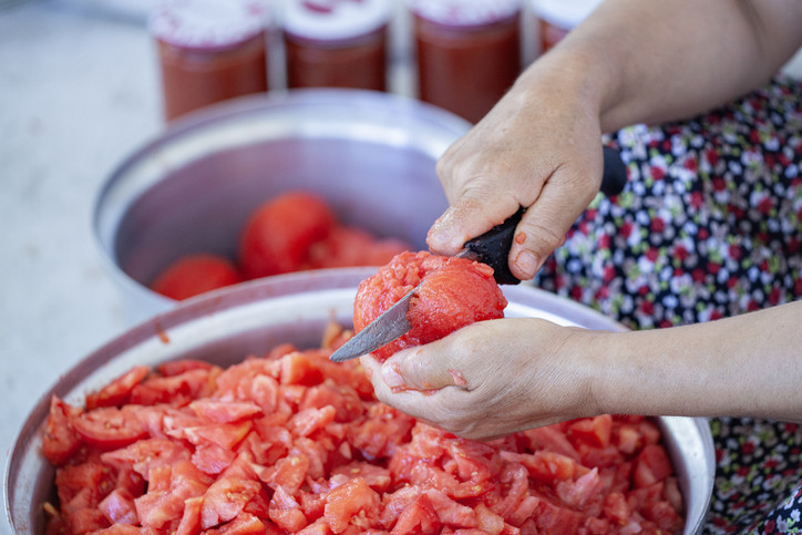 3. Çorba ve soslara karıştırın