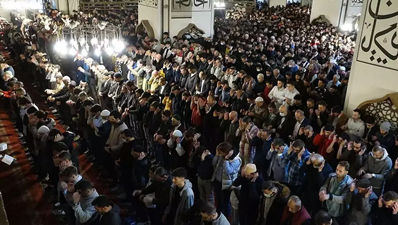 Cuma hutbesi 15 Ağustos 2025 (PDF metni) || Diyanet 15 Ağustos 2025 cuma hutbesi konusu: Kul Hakkı Ateşten Gömlektir Cuma hutbesi 15 Ağustos 2025 (PDF metni) || Diyanet 15 Ağustos 2025 cuma hutbesi konusu: Kul Hakkı Ateşten Gömlektir