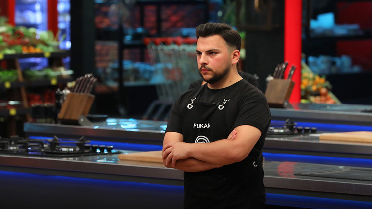 MasterChef 1. ve 2. eleme adayı belli oldu! Dün akşam (19 Ağustos) Masterchef’te dokunulmazlığı kim, hangi takım kazandı, eleme adayları kim oldu?