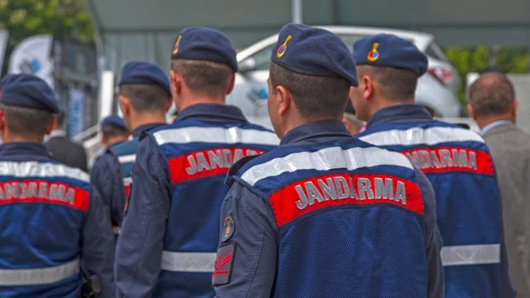 JANDARMA UZMAN ERBAŞ ALIMI BAŞVURU KILAVUZU 2025 || Jandarma Uzman Erbaş Alımı hangi branşlarda olacak 8 bin uzman erbaş alımı başvuruları ne zaman, şartları neler