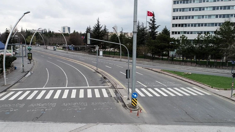 İSTANBUL VE ANKARA TRAFİĞE KAPALI YOLLAR 24 AĞUSTOS PAZAR || Bugün İstanbul ve Ankarada hangi yollar kapalı, alternatif güzergahlar nereler İSTANBUL VE ANKARA TRAFİĞE KAPALI YOLLAR 24 AĞUSTOS PAZAR || Bugün İstanbul ve Ankarada hangi yollar kapalı, alternatif güzergahlar nereler