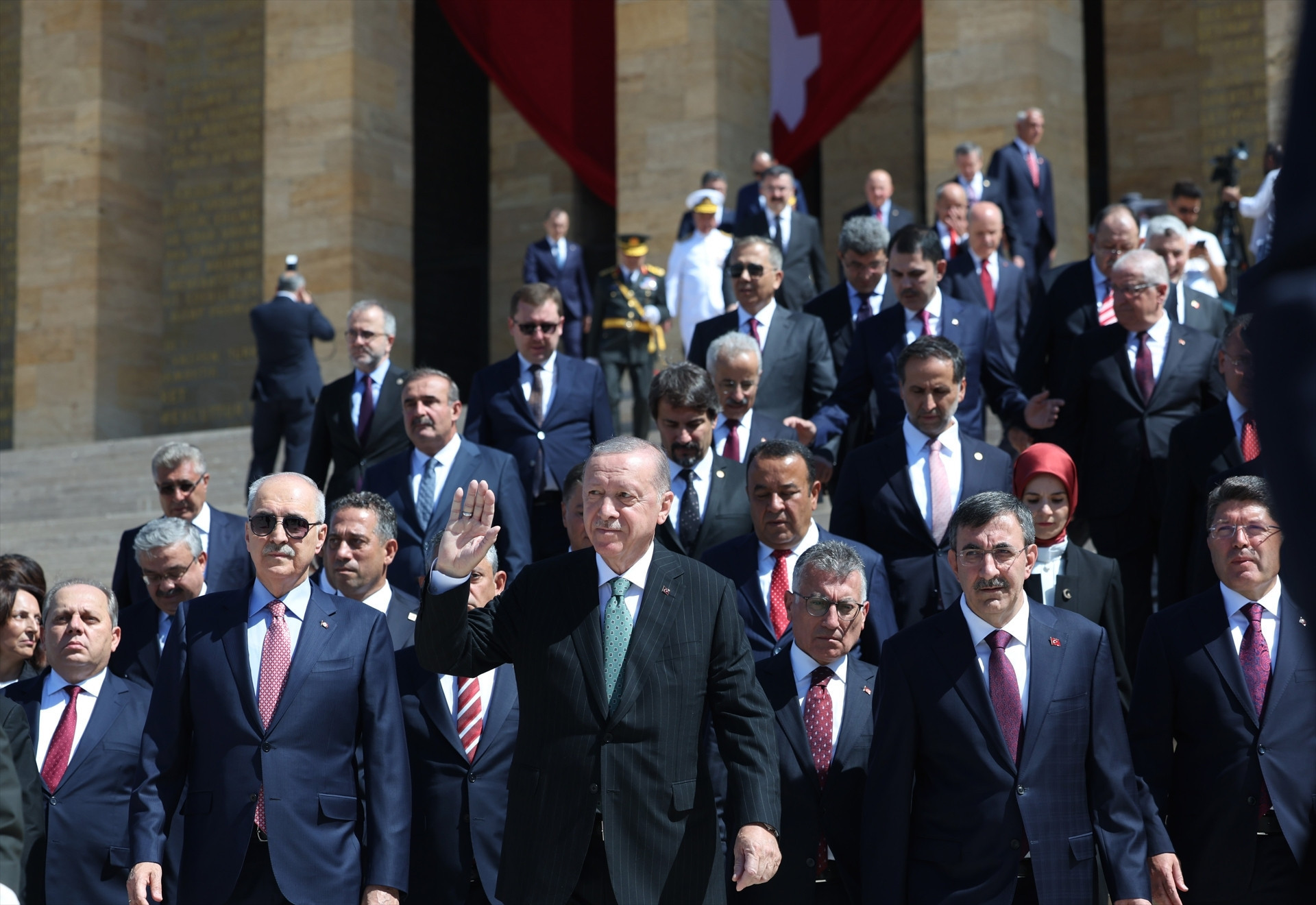 Büyük Zaferin 103. yılı... Devlet erkanı Anıtkabiri ziyaret etti