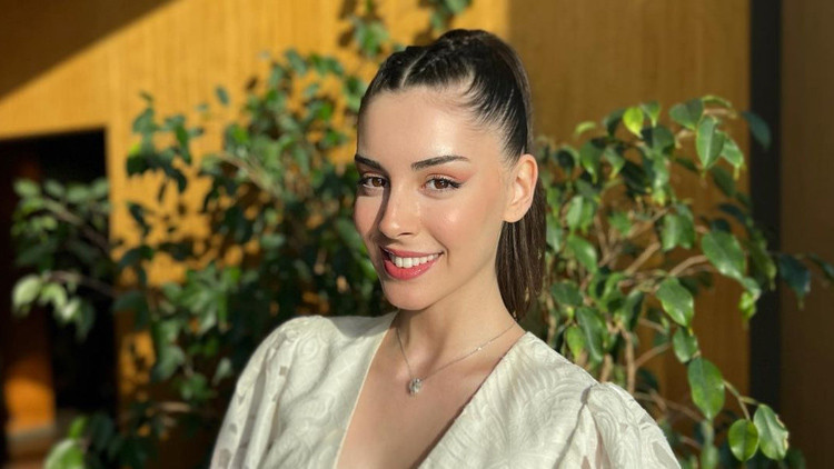 Kızılcık Şerbeti’nin Çimen’i Selin Türkmen diziye geri mi dönüyor Yeni sezon müjdesi Kızılcık Şerbeti’nin Çimen’i Selin Türkmen diziye geri mi dönüyor Yeni sezon müjdesi