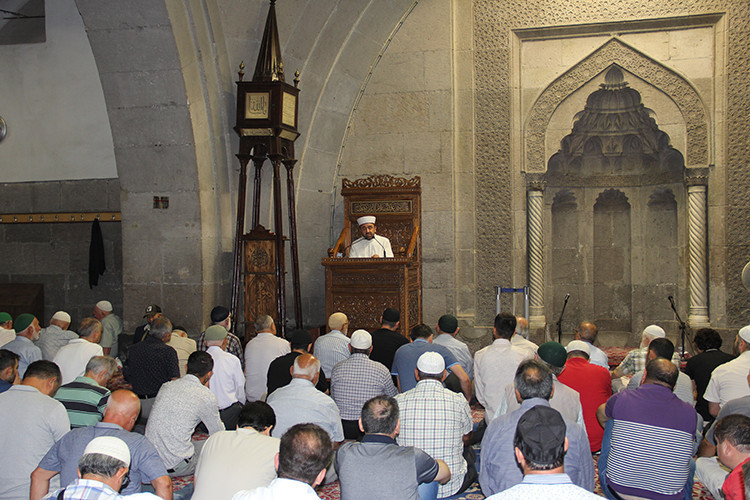 MEVLİD KANDİLİ TESBİH NAMAZI KILINIŞI VE OKUNACAK DUALAR (DİYANET BİLGİSİ) || Tesbih namazı nasıl kılınır, kaç rekat, ne zaman kılınmalı - Tesbih namazında hangi dualar ve sureler okunur, nelerdir İşte adım adım tesbih namazı kılınış bilgileri