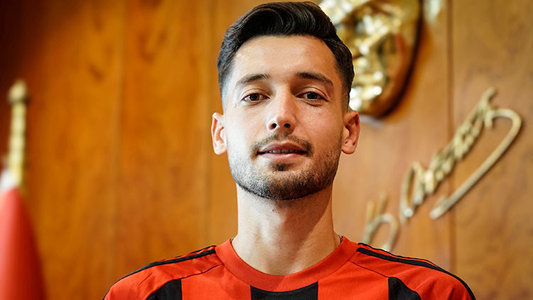 Tayyip Talha Sanuç | Beşiktaş -> Gaziantep FK