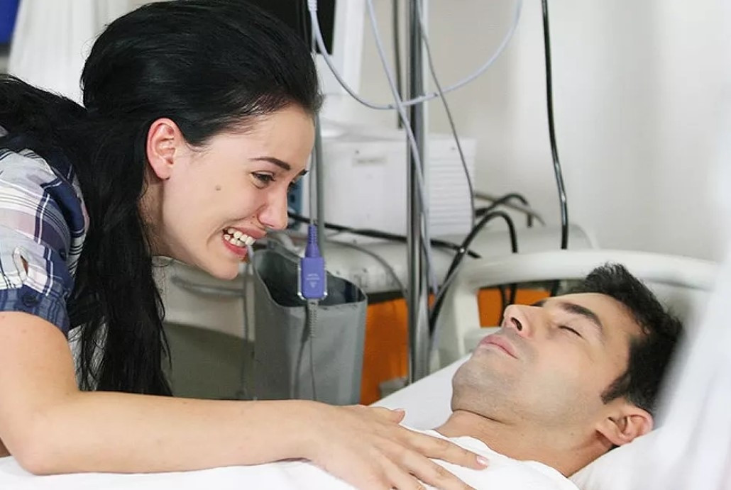 Yaprak Dökümünün Cemi Kıvanç Kasabalı kimdir Yaprak Dökümü Cem neden öldü Yaprak Dökümünün Cemi Kıvanç Kasabalı kimdir Yaprak Dökümü Cem neden öldü