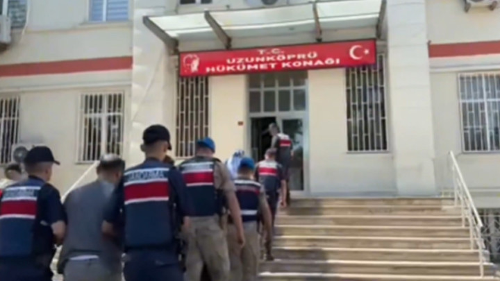 Bakan Yerlikaya: Sosyal medyada FETÖ propagandası yapan 53 şüpheli yakalandı