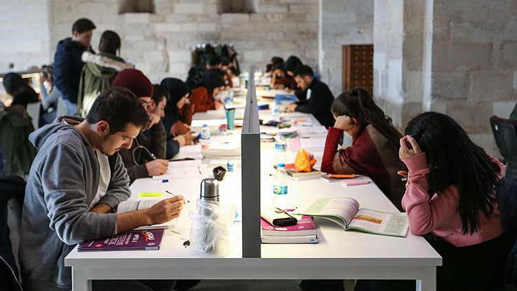 YKS ÜNİVERSİTE EK - İKİNCİ TERCİH TARİHLERİ 2025 VE BOŞ KONTENJANLAR SORGULAMA EKRANI || Son dakika gözler ÖSYMden gelecek açıklamada ÖSYM Üniversite - YKS ek (İkinci) tercihleri bugün başladı mı, ne zaman başlıyor ÖSYM 2025 üniversite boş kontenjan ve taban puanları YKS tercih kılavuzu yayınlandı mı