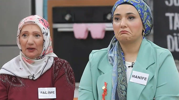 GELİNİM MUTFAKTA PUAN DURUMU 18 EYLÜL (BUGÜNÜN TOPLAMI) || Gelinim Mutfakta çeyrek altını kim aldı, günün birincisi kim oldu GELİNİM MUTFAKTA PUAN DURUMU 18 EYLÜL (BUGÜNÜN TOPLAMI) || Gelinim Mutfakta çeyrek altını kim aldı, günün birincisi kim oldu