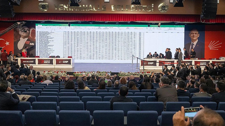 CHP OLAĞANÜSTÜ KURULTAY SONUÇLARI SON DAKİKA