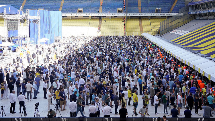 FENERBAHÇE BAŞKANLIK SEÇİM SONUCU BELLİ OLDU Fenerbahçenin yeni başkanı kim oldu Sadettin Saran mı, Ali Koç mu