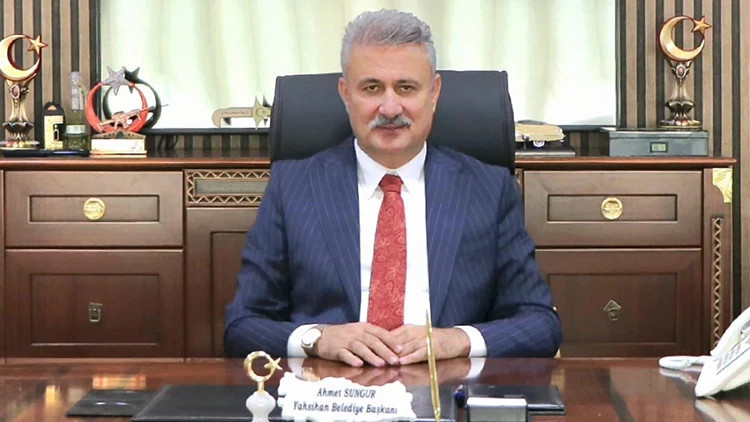 Bakanlık duyurdu: Yahşihan Belediye Başkanı Sungur görevden uzaklaştırıldı