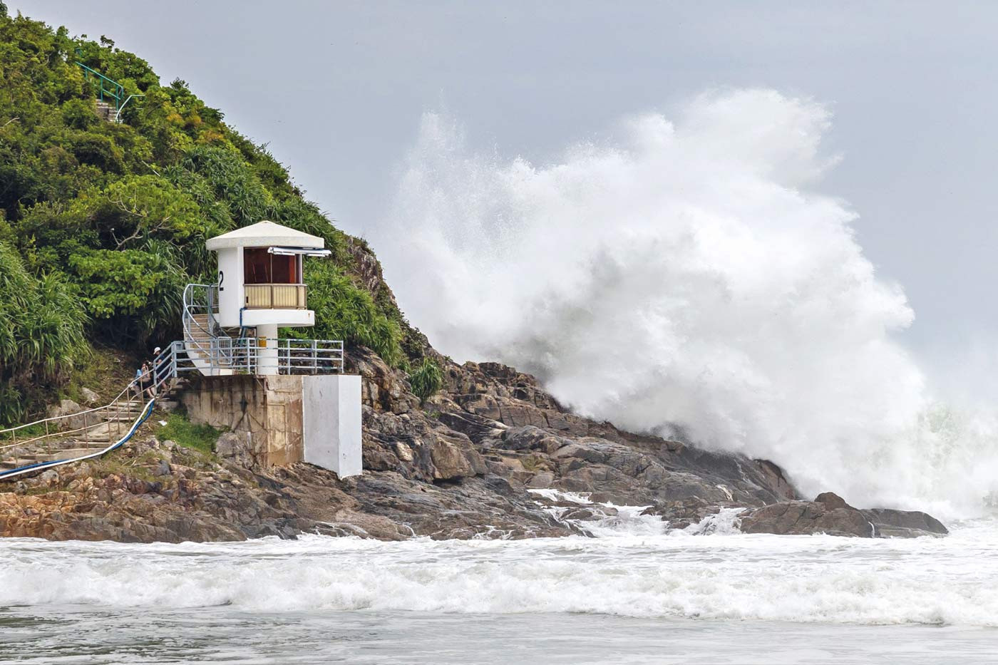 Çin’de Ragasa Tayfunu alarmı