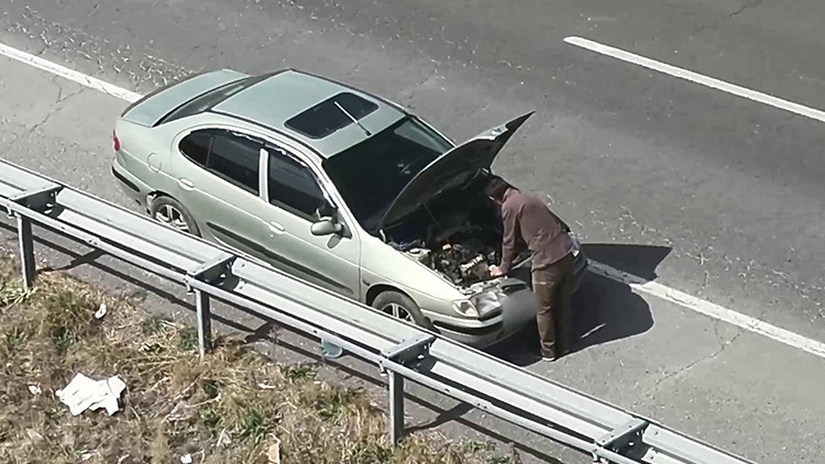 Denetim noktasına 200 metre kala arıza numarası | Ekipler şüphelenince gerçek ortaya çıktı, 18 bin lira ceza yedi
