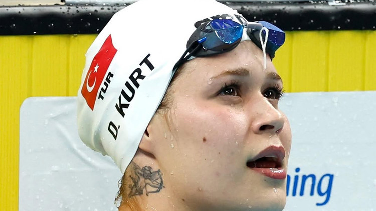 DEFNE KURT 4 GÜNDE 3 KEZ DÜNYA ŞAMPİYONU OLDU