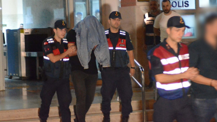 Aydın'da rüşvet aldığı iddia edilen polis memuru gözaltına alındı