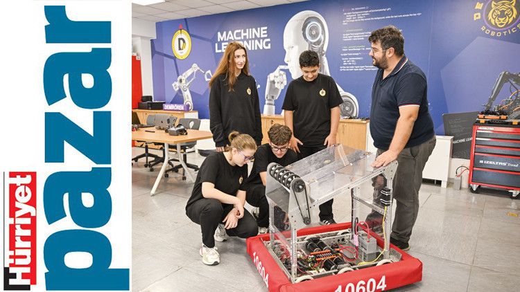 Demirören Medya ve Teknoloji Mesleki ve Teknik Anadolu Lisesi Yapay Zekâ Bölümü öğrencileri: ‘Dünyanın yeni dilini liseden öğrenmek bizi ileri taşıyacak’