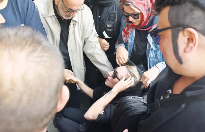 KIZININ FERYADI YÜREK YAKTI ‘ANNEM GİTTİ BABA’
