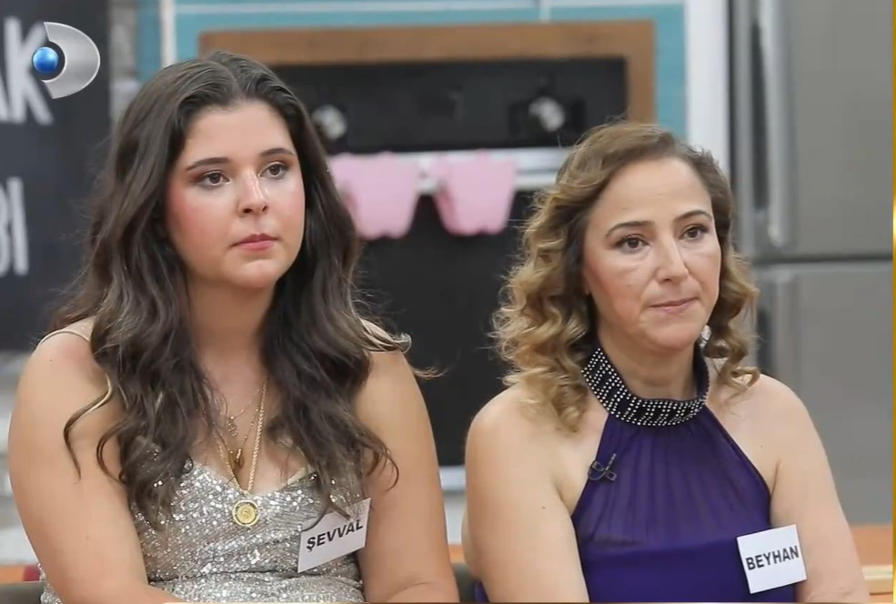 GELİNİM MUTFAKTA 30 EYLÜL 2025 PUAN DURUMU (TOPLAM) || Kayınvalidesi yüzünden eksi 4 ceza puanı aldı Gelinim Mutfakta günün birincisi kim oldu, çeyrek altını kim kazandı