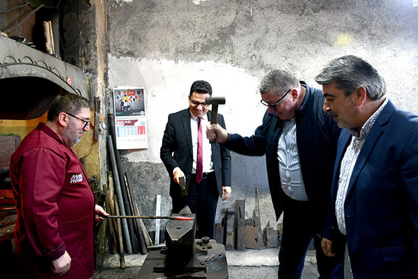 68de2ef5dc6b8ba56cbf0ea6.jpg