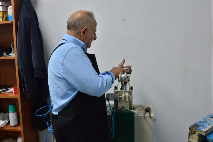 Subay olan babası Kore savaşında askerlerden öğrendi: Devraldığı işi 68 yıldır sürdürüyor | Bunu Türkiyede ilk yapan benim