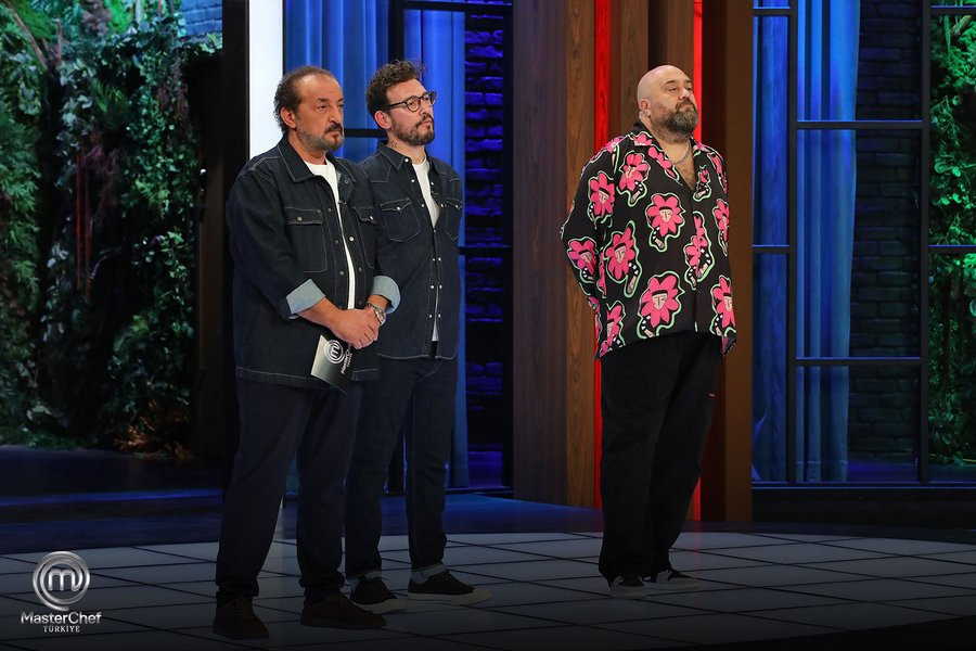 MASTERCHEF ELEME ADAYI KİM OLDU (1. VE 2. ADAY) 6 Ekim 2025 | Dün akşam son bölümde MasterChefte eleme potasına kim gitti, dokunulmazlık oyununu hangi takım kazandı İşte MasterChefte haftanın ilk eleme adayları belli oldu