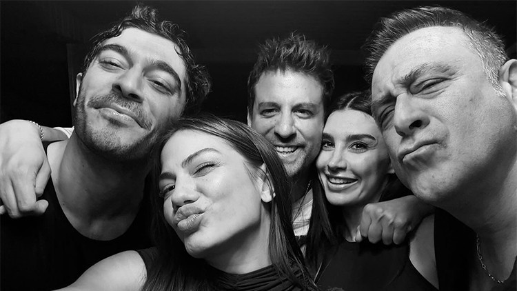 35. yaşa sürpriz kutlama!