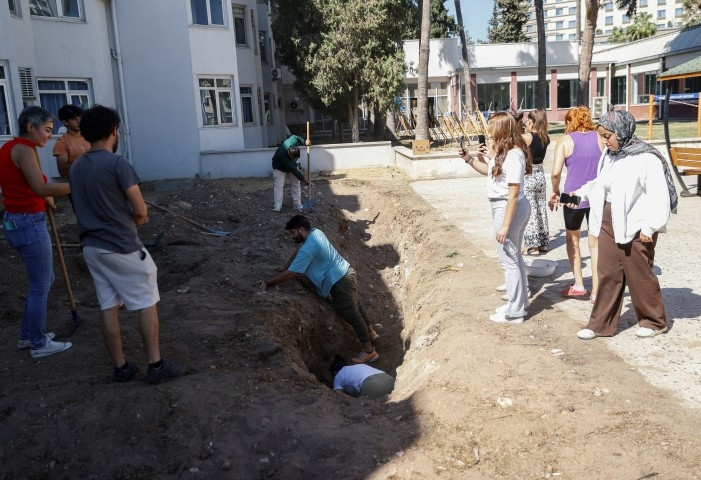 İki gün içinde tamamı topraktan çıkarılacak Tam 14 metre: Kentte büyük heyecan