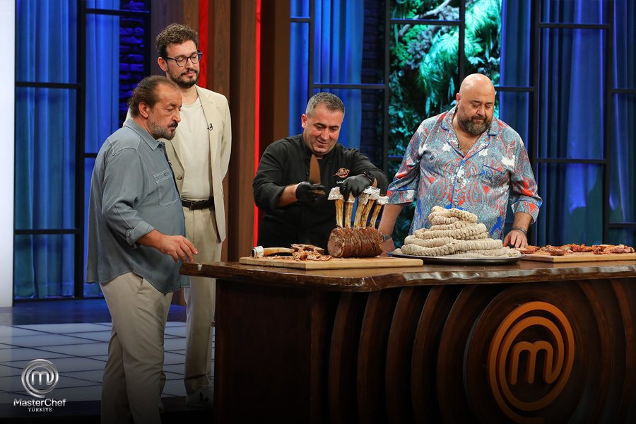 MASTERCHEF HAFTANIN 7. VE SON ELEME ADAYI BELLİ OLDU Dün akşam (9 Ekim) MasterChef eleme potasına kim gitti, son eleme adayı kim oldu, Çağlar mı, Eylül mü oldu İşte MasterChef eleme adayları