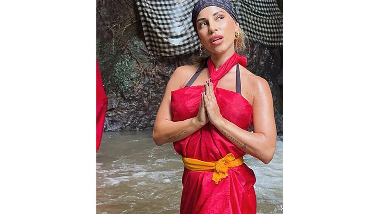 IRMAK ÜNAL KİMDİR