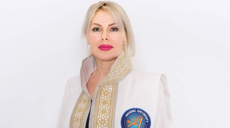 AÜ Rektörü Özlenen Özkan 10 öncü kadın biliminsanı listesinde