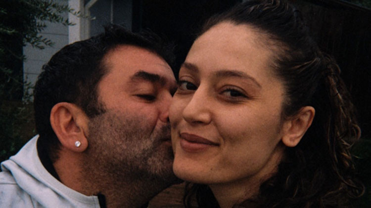 Gözüm kamaşıyor Ünlü isim aşka geldi