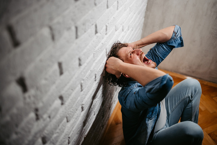 'Kafamı duvara vurak istiyorum'' diye tarif ediliyor! Küme baş ağrılarından kurtulmanın yolları