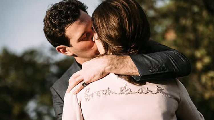 İKİ TANE ÇOCUKLARI OLDU