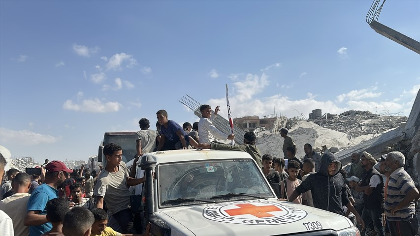 Dünyanın konuştuğu görüntüler: Filistinli esirler böyle özgürlüğüne kavuştu