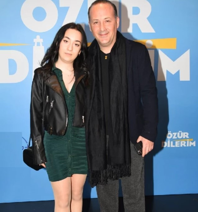 Yaprak Dökümünün Caneriydi... Ünlü oyuncunun mutlu günü