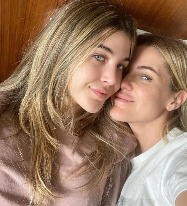 Yaprak Dökümünün Caneriydi... Ünlü oyuncunun mutlu günü