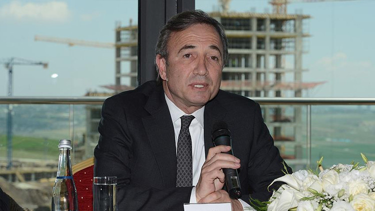 HAMDİ AKIN KİMDİR