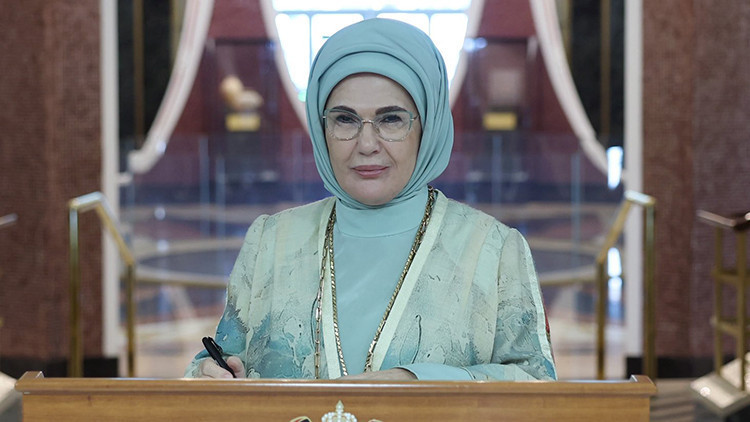 Emine Erdoğan'dan Kuveyt'te ziyaret ettiği Al-Salam Sarayı Müzesi'ne ilişkin paylaşım