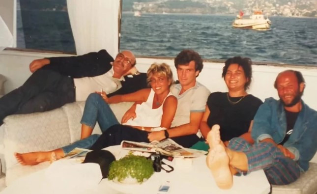 Çocuklar büyüdü.. Kim der 16 yaşında