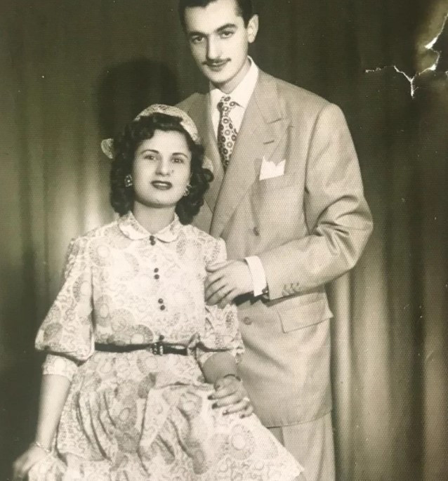 Annem Semra ve babam Atilla... Aşk evliliği yapmış bir anne babanın kızıyım