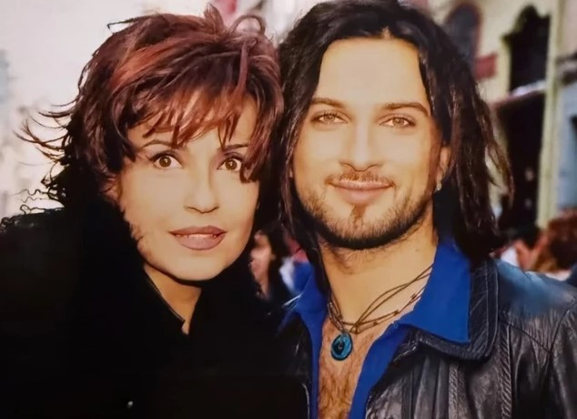 23 yıl önce, 2002 Dünya Kupası zamanları... Tarkan gelmiş abla